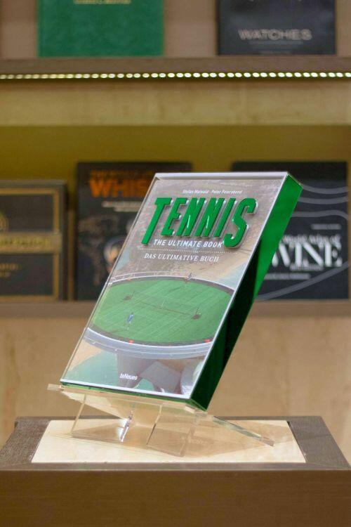 Tennis - The Ultimate Book